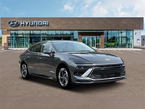 Used 2026 Hyundai Sonata SEL AWD/4WD image 11