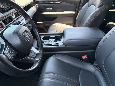 Used 2024 Honda Pilot TrailSport image 18