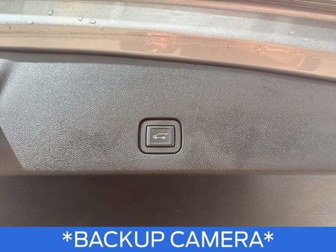 Used 2024 Cadillac XT6 Premium Luxury image 13