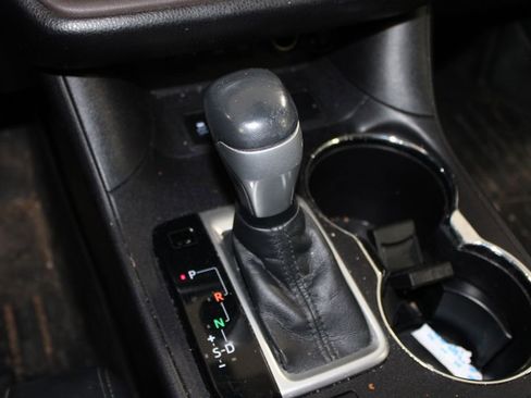 Used 2017 Toyota Highlander XLE image 28