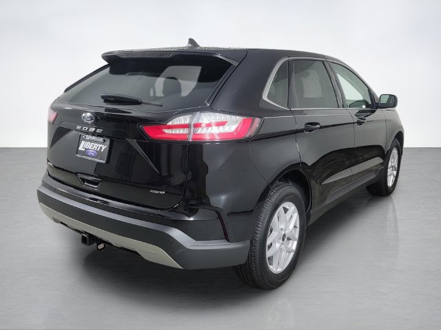 Certified 2024 Ford Edge SEL w/ Convenience Package AWD/4WD image 3