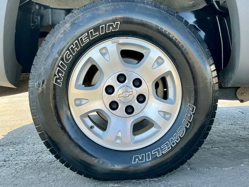 Used 2002 Chevrolet Avalanche 4x4 w/ Off-Road Suspension Pkg image 21