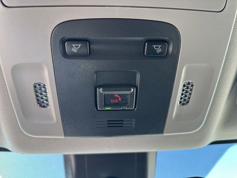 Used 2020 Toyota Camry SE image 22