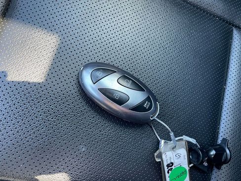 Used 2025 Hyundai Elantra Limited image 25