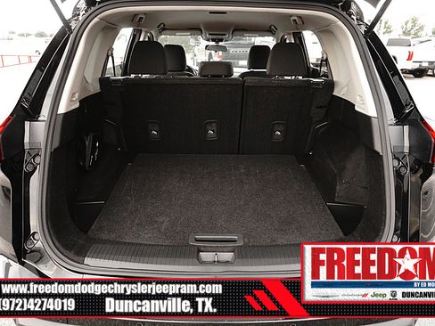 Used 2024 Nissan Rogue S FWD image 43
