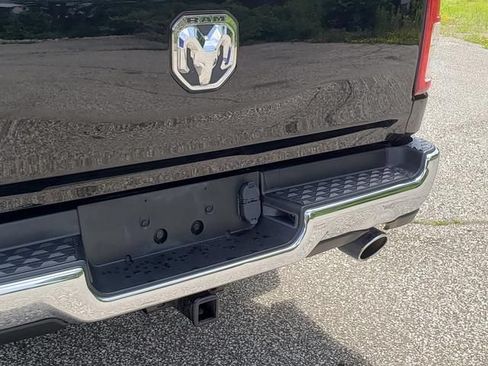 Used 2022 RAM 1500 Big Horn AWD/4WD image 10