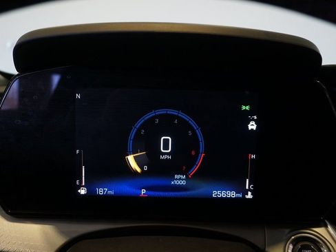 Certified 2025 Chevrolet Trax LT w/ LT Convenience Package image 21