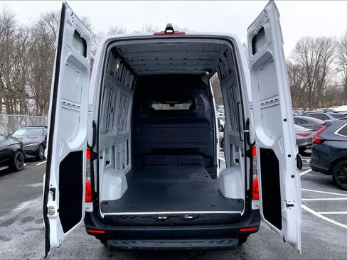 Used 2025 Mercedes-Benz Sprinter 2500 image 34