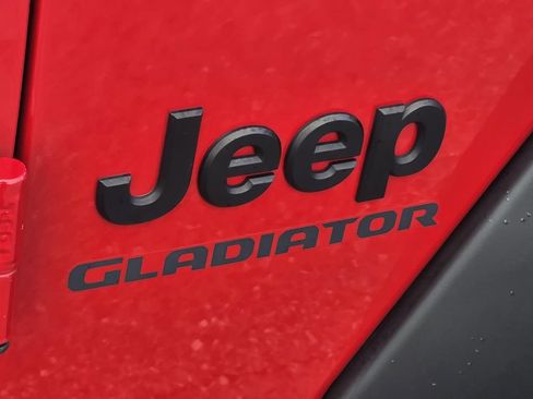 Used 2020 Jeep Gladiator Sport w/ Quick Order Package 24S AWD/4WD image 5