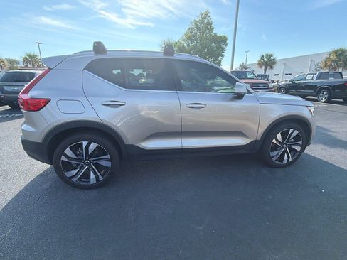 Certified 2023 Volvo XC40 B5 Plus w/ Driver Assist Package AWD/4WD image 18