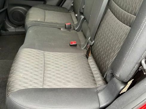 Used 2018 Nissan Rogue SV FWD image 4