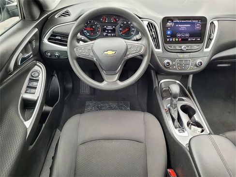 Used 2023 Chevrolet Malibu LT image 19