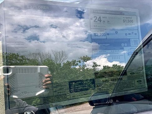 New 2025 Ford Explorer Active w/ Active Comfort Package image 22