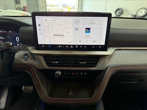 Used 2025 Ford Explorer ST AWD/4WD image 24
