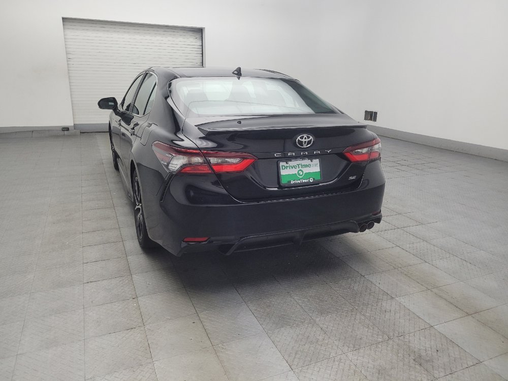 Used 2022 Toyota Camry SE FWD image 5