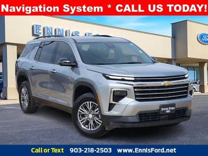 Used 2024 Chevrolet Traverse LT