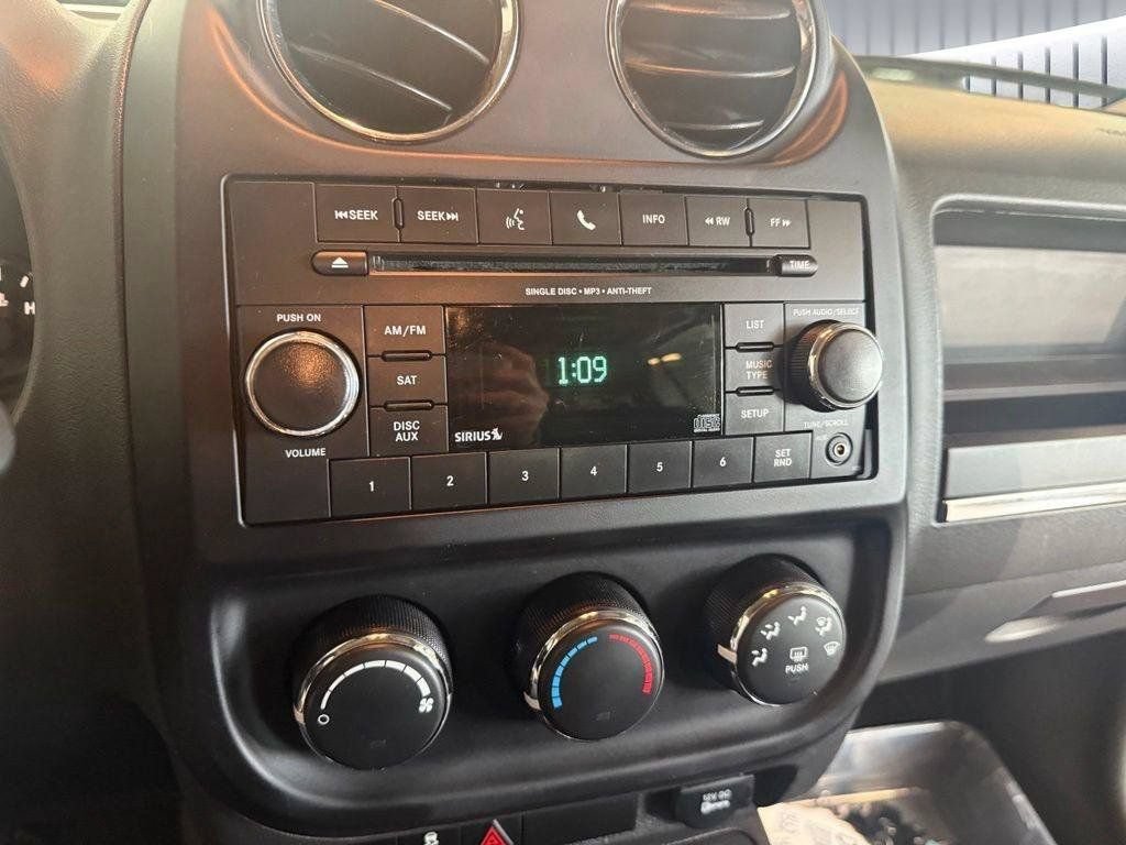 Used 2016 Jeep Patriot Sport FWD image 2