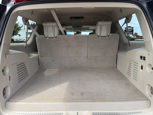 Used 2019 GMC Yukon XL Denali w/ Denali Ultimate Package AWD/4WD image 9