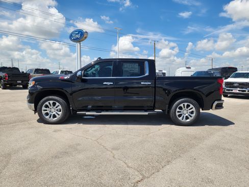 New 2026 Chevrolet Silverado 1500 LTZ w/ Z71 Off-Road Package AWD/4WD image 3