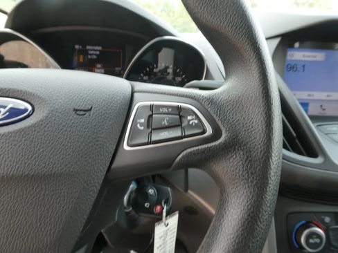 Used 2018 Ford Escape SE w/ SE Sync 3 Package FWD image 19