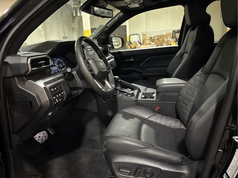 Certified 2024 Toyota Tacoma TRD Sport w/ TRD Sport Premium Package AWD/4WD image 9