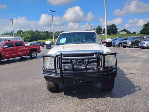 Used 2015 Ford F250 Platinum w/ FX4 Off-Road Package image 8