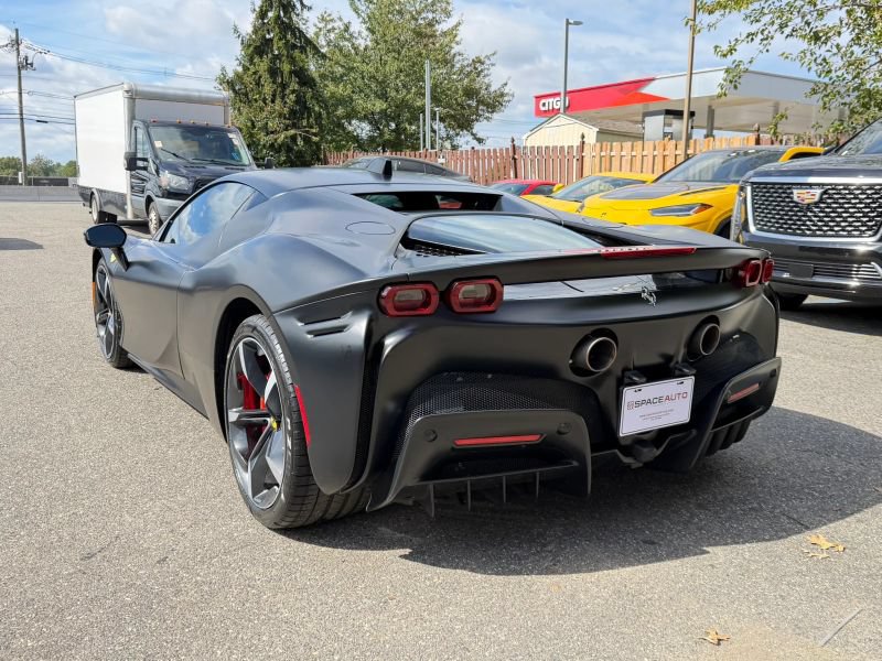Used 2022 Ferrari SF90 Stradale AWD/4WD image 8