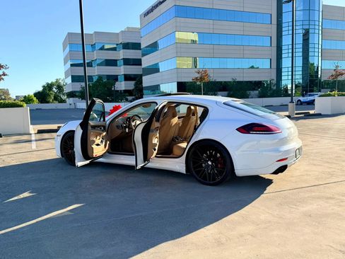 Used 2015 Porsche Panamera GTS AWD/4WD image 86
