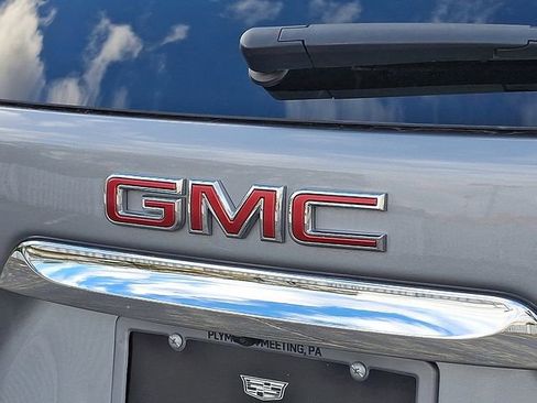 Used 2024 GMC Terrain SLE image 29