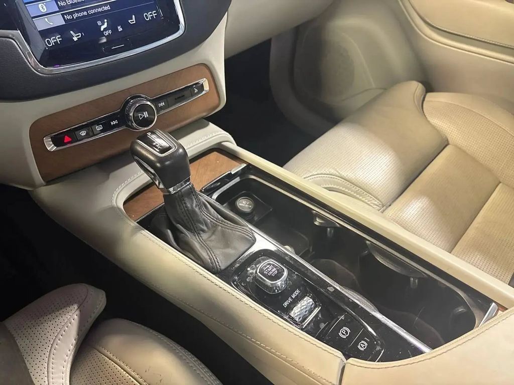 Used 2018 Volvo XC90 T6 Inscription w/ Luxury Package AWD/4WD image 28