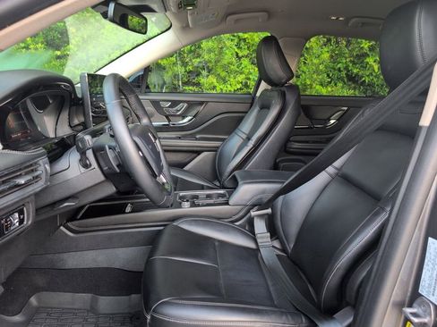 Used 2023 Lincoln Corsair FWD image 14