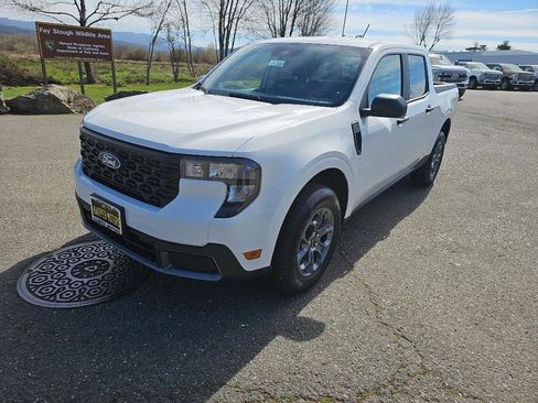 New 2026 Ford Maverick XLT w/ Equipment Group 301A image 32