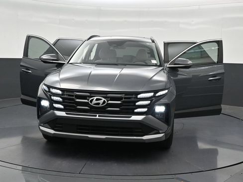 Used 2025 Hyundai Tucson SEL FWD image 40