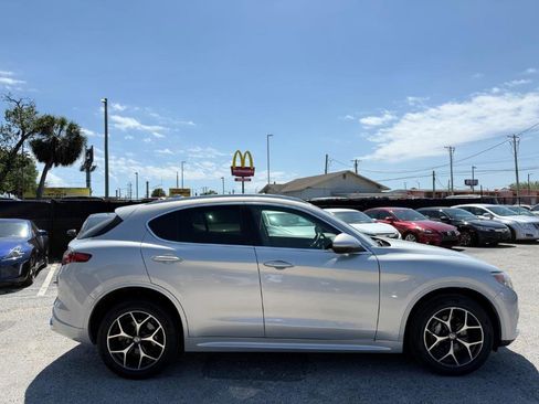 Used 2020 Alfa Romeo Stelvio Ti image 4