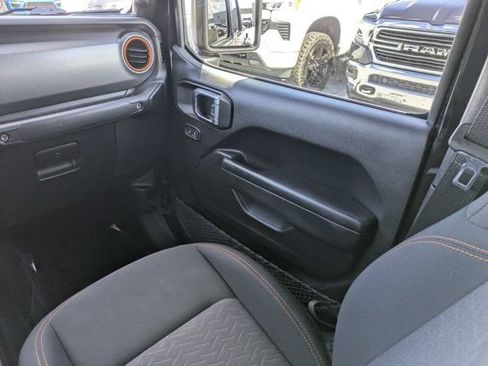 Used 2023 Jeep Gladiator Mojave w/ Trailer Tow Package AWD/4WD image 17