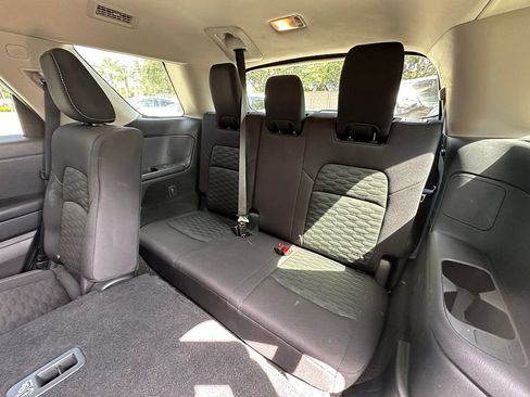 Used 2023 Nissan Pathfinder S AWD/4WD image 33