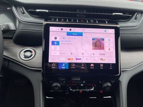 New 2025 Jeep Grand Cherokee Limited image 18