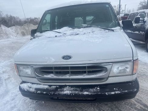 Used 2002 Ford E-150 and Econoline 150 image 7