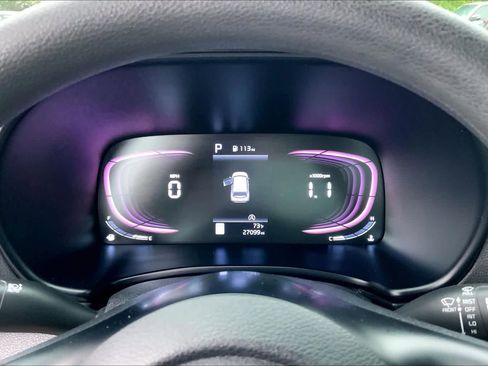 Used 2024 Kia Soul LX w/ Option Group 015 FWD image 25