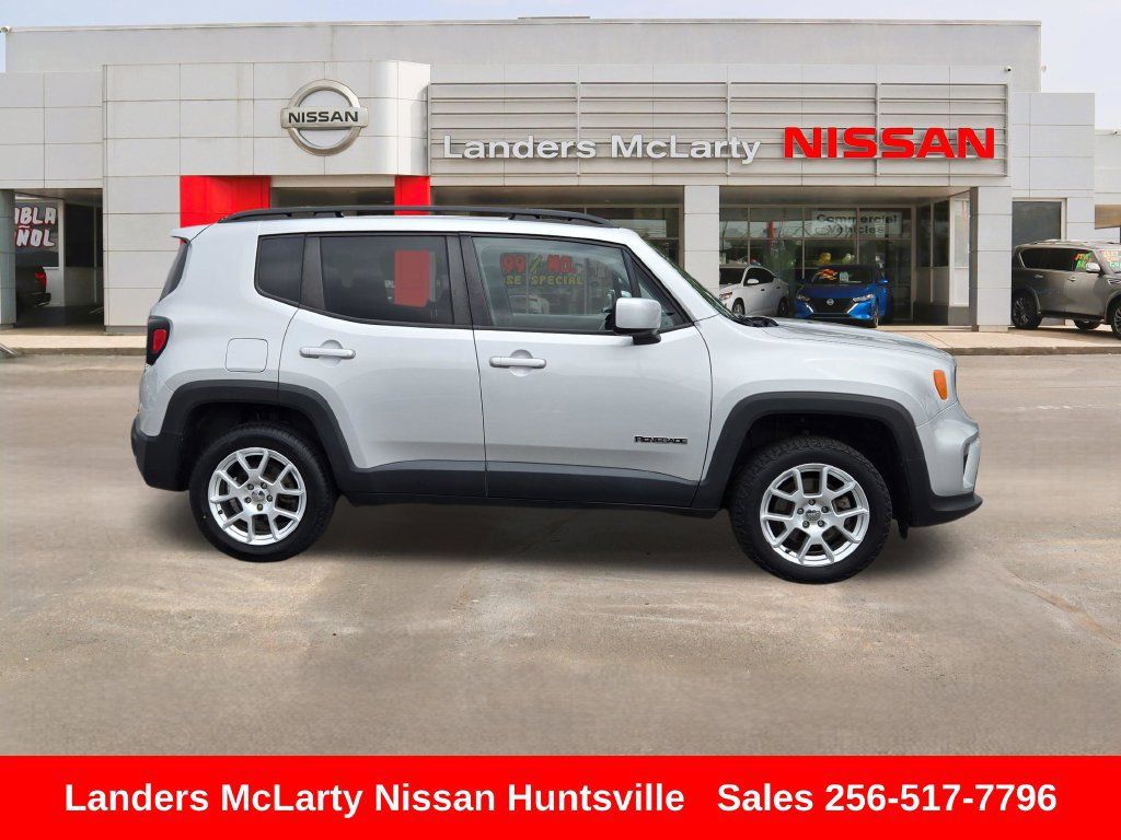 Used 2019 Jeep Renegade Latitude AWD/4WD image 2