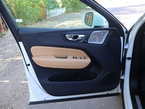 Used 2019 Volvo XC60 T5 Inscription w/ Protection Package AWD/4WD image 23