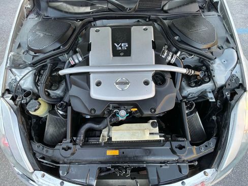 Used 2007 Nissan 350Z Touring image 32
