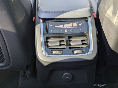 Used 2023 Volvo XC90 T8 Ultimate w/ Protection Package Premier image 25