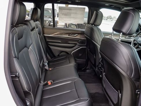 New 2026 Jeep Grand Cherokee Limited AWD/4WD image 20