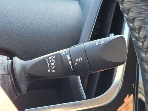 Used 2017 Toyota Prius Prime Premium image 20