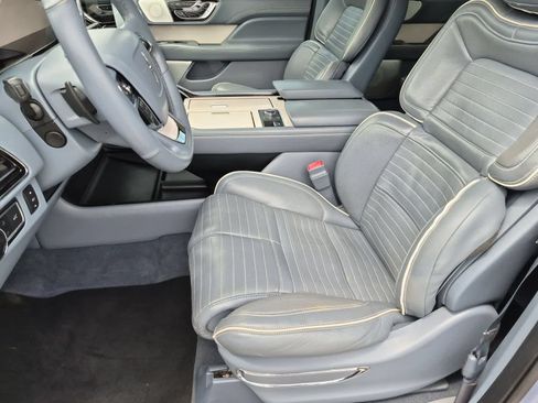 Used 2020 Lincoln Navigator L Black Label w/ Cargo Convenience Package AWD/4WD image 16