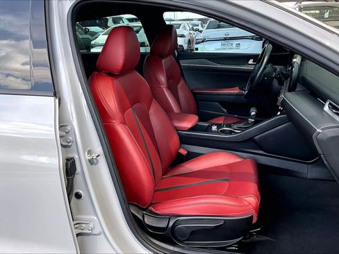 Used 2023 Kia K5 GT-Line FWD image 9
