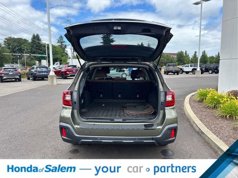 Used 2018 Subaru Outback 3.6R Touring w/ Protection Package #1 AWD/4WD image 19