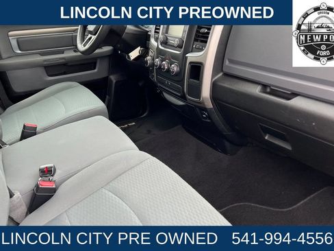 Used 2018 RAM 1500 Classic SLT image 11