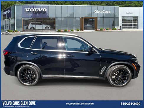 Used 2023 BMW X5 xDrive40i w/ Parking Assistance Package image 3